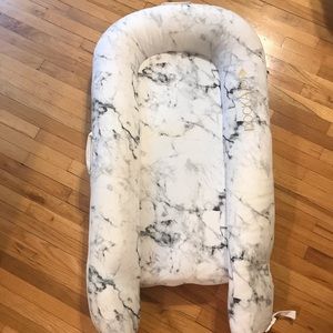 DockaTot Deluxe Baby Lounger Marble